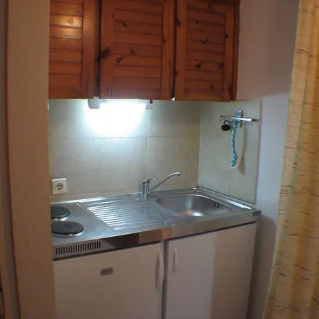 Malia Aparthotel 3*